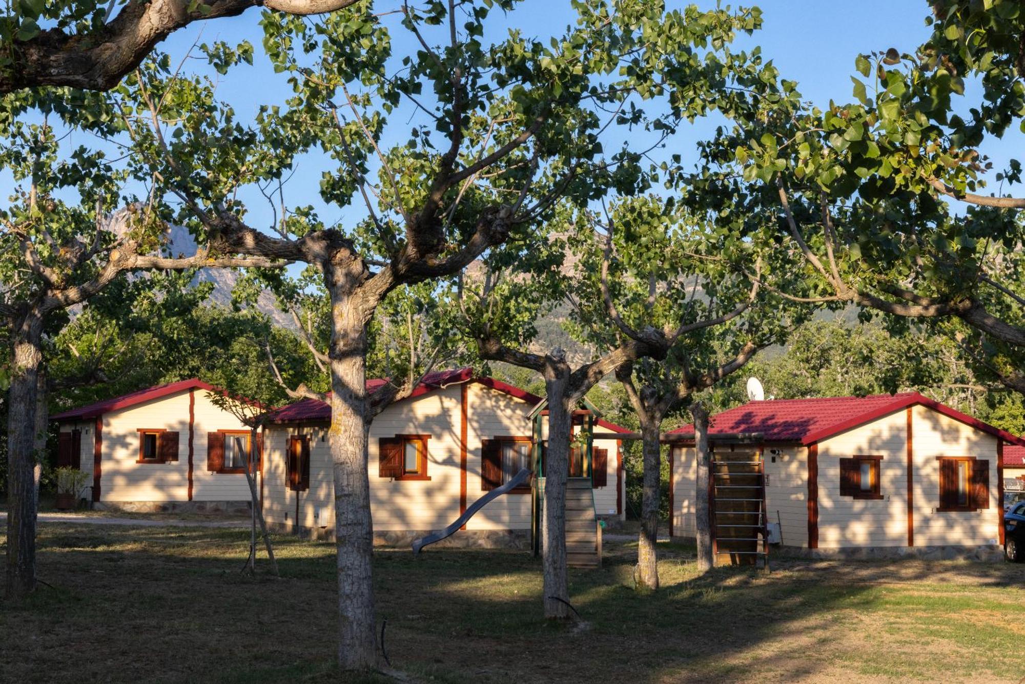 Bungalowpark Isabena La Puebla de Roda Exteriör bild