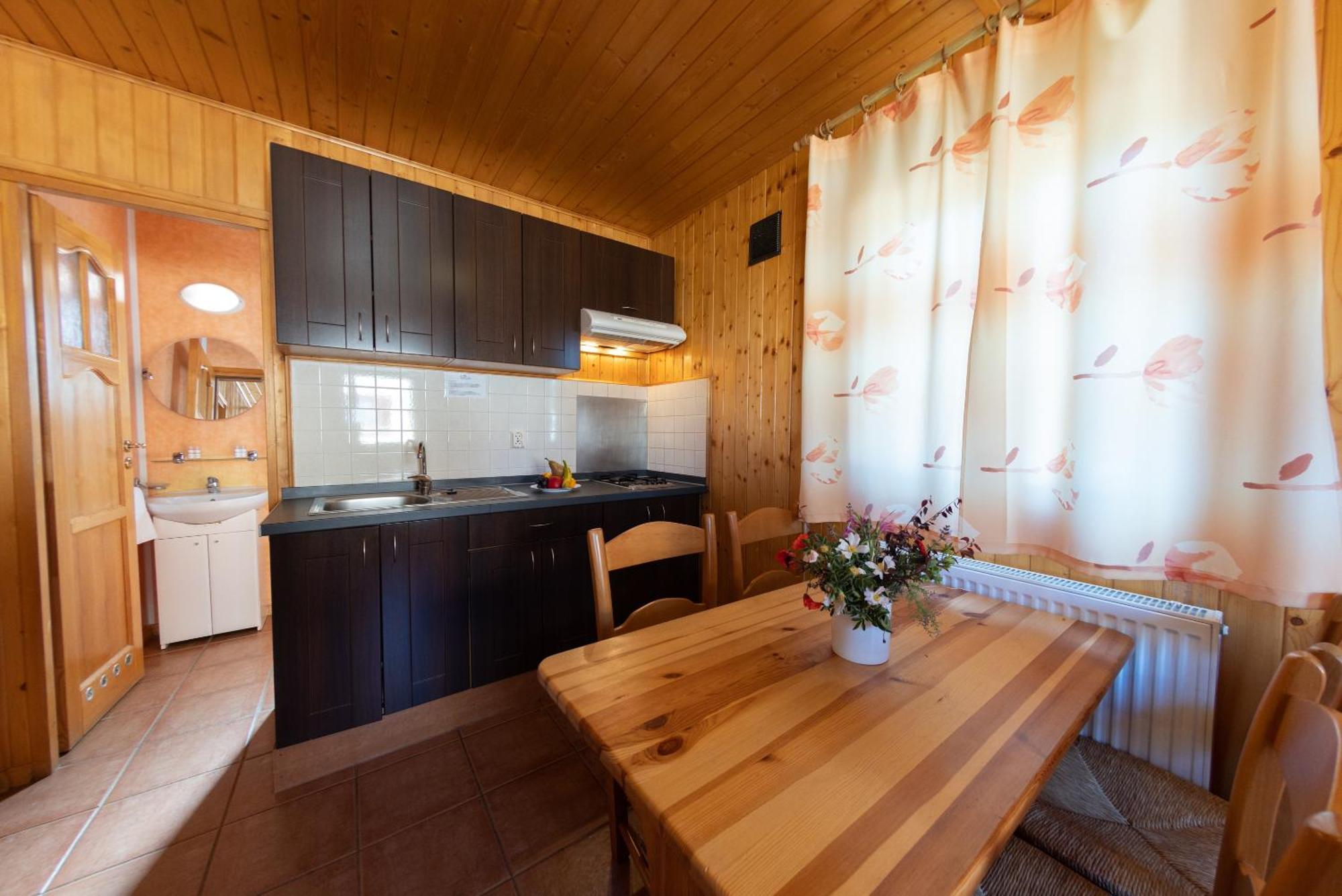 Bungalowpark Isabena La Puebla de Roda Exteriör bild